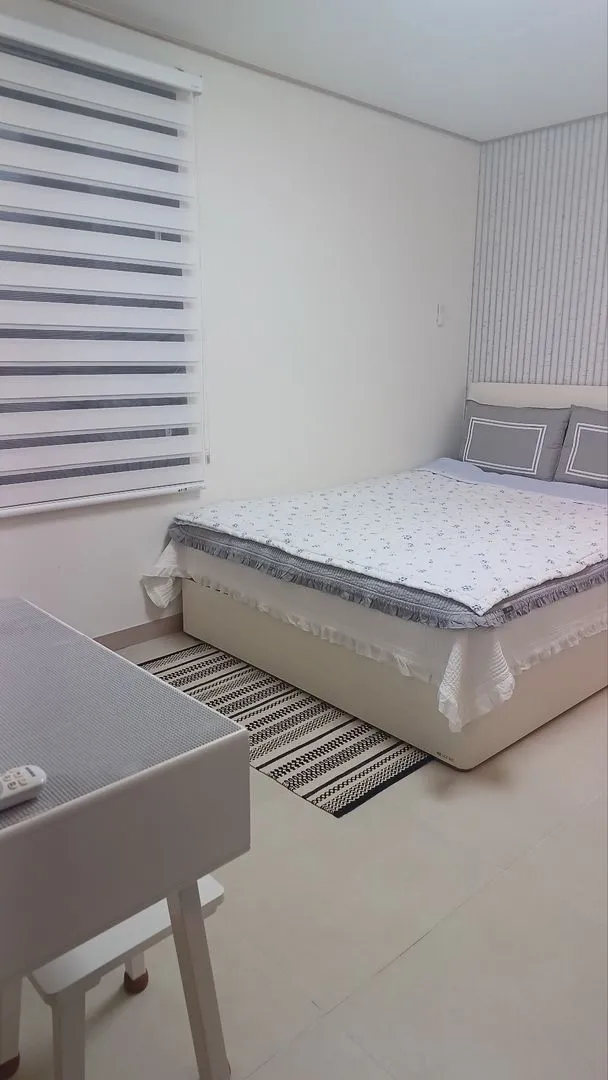 [제주 구좌] 평대해변이 120미터, 돌담이 정겨운 마을안 신축 농가주택 A동 36