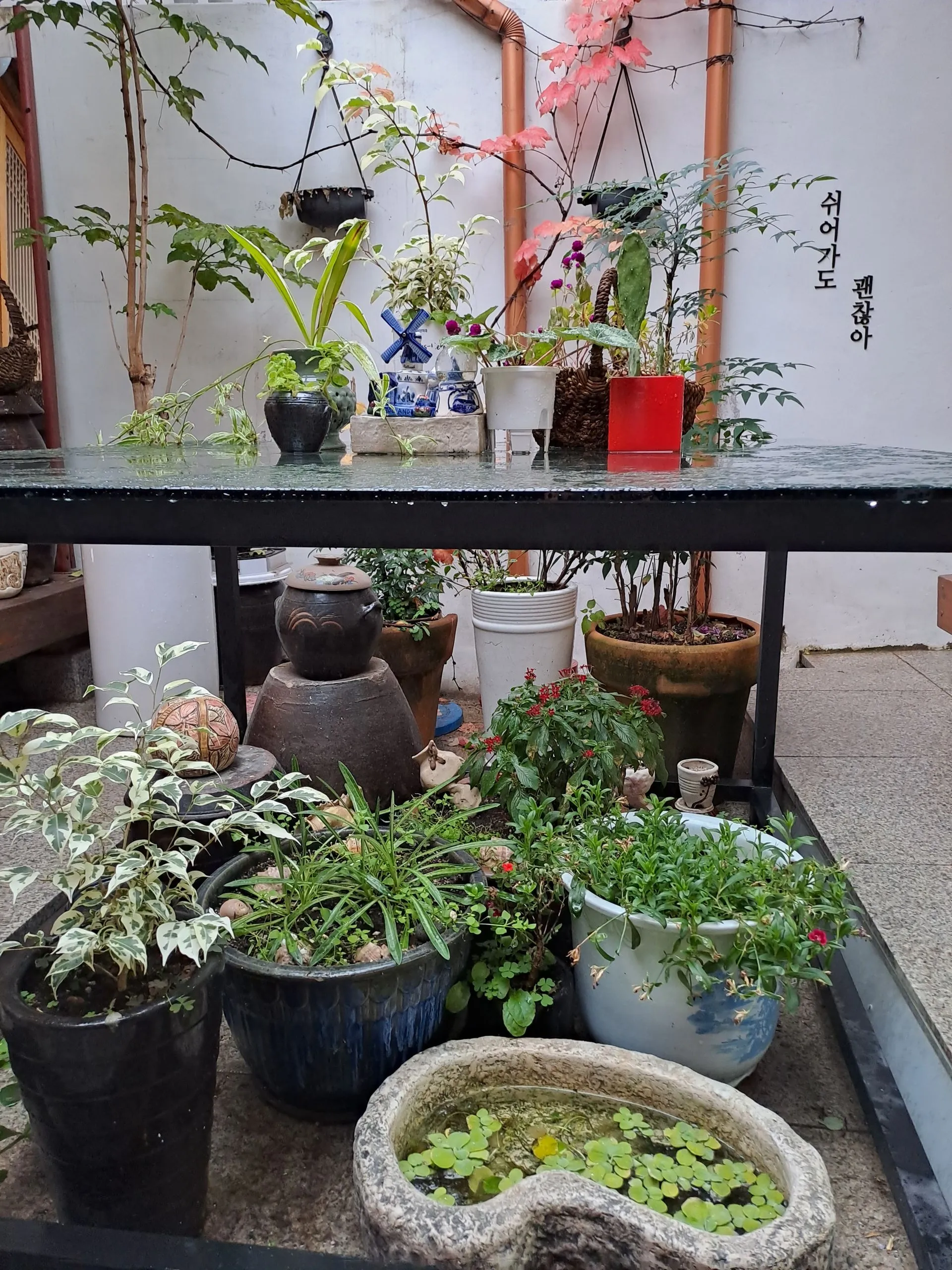 Nuha-dong Traditional Three-Bedroom Villa