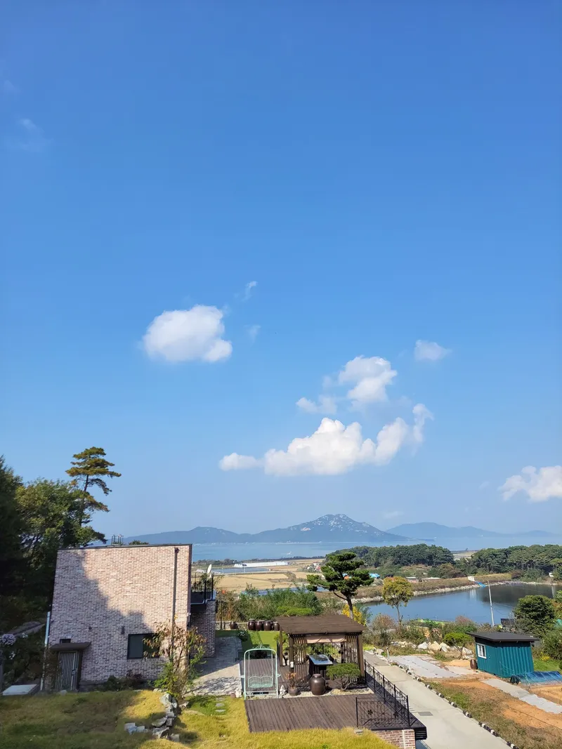 [인천 강화] 석모도 인근 서해의 일몰과 호수의 낭만을 품은 뷰 맛집 독채 40