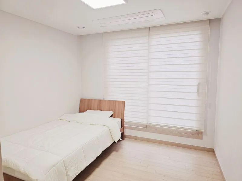 [Aewol, Jeju] Newly built 34 pyeong #Aewol cafe street #Near the sea #3 rooms #Family bed #Golf 9